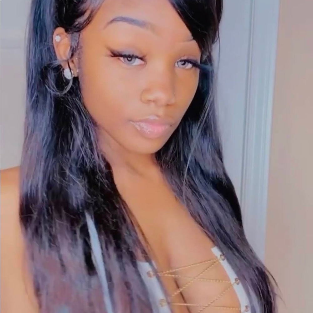 Meet your Posher, Amya